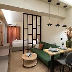 Leo Apartment