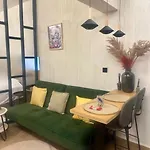 Leo كالاماتا