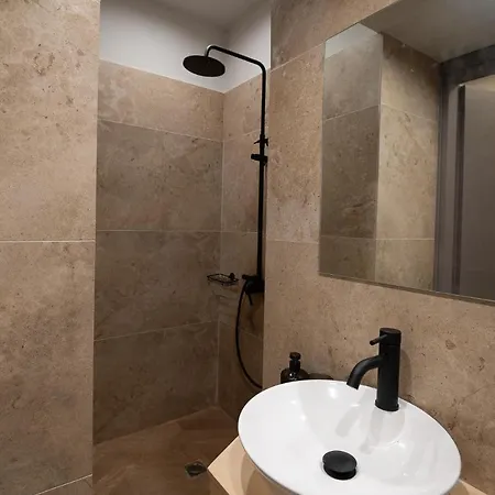 Leo Apartman