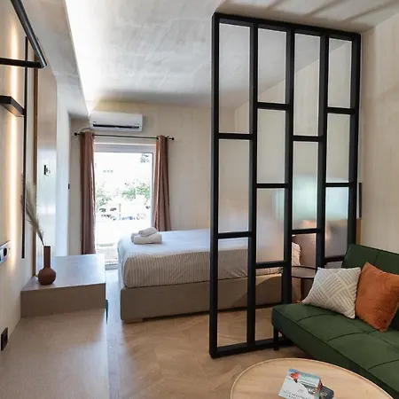 Leo Apartment